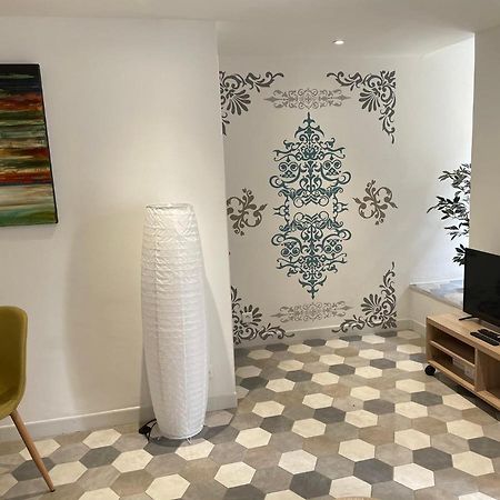 Appartement F2 Duplex 萨尔泰纳 外观 照片